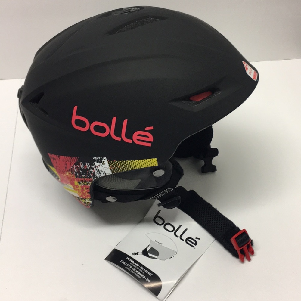 🚨BOLLÉ HELMET 🚨